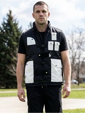 NWT The Hideout Clothing Men’s Black White YK Tech Puffer Vest - Size Large